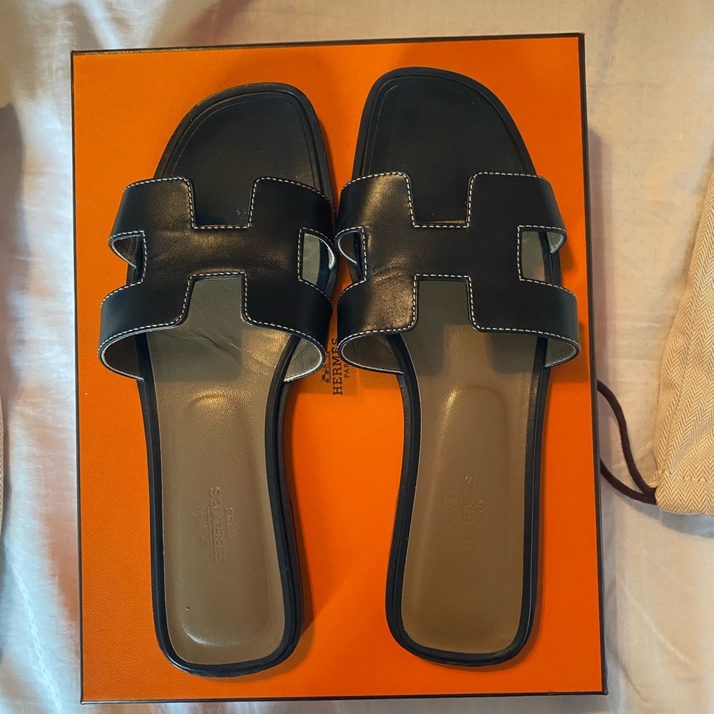 Hermes Oran Sandals, Black, Size 38